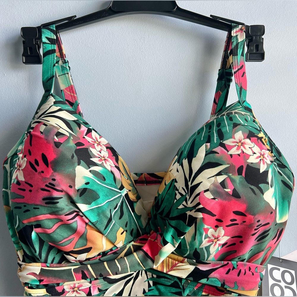 Coco Reef Enrapture Bra Sized Underwire One Piece Swimsuit Size 36E - Picture 2 of 10
